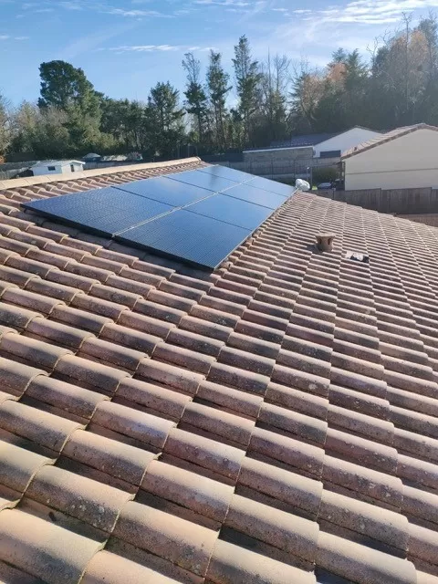Pose de panneaux photovoltaïques à Cambes, Bordeaux, SUNALYA