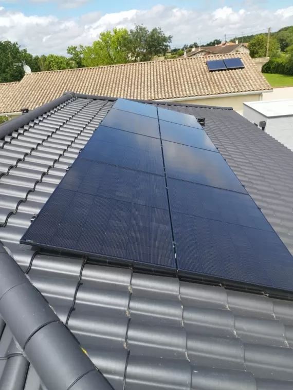 Pose de panneaux solaires à Coutras, Bordeaux, SUNALYA