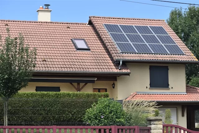 Entretien et maintenance des installations photovoltaïques à Montendre, Bordeaux, SUNALYA
